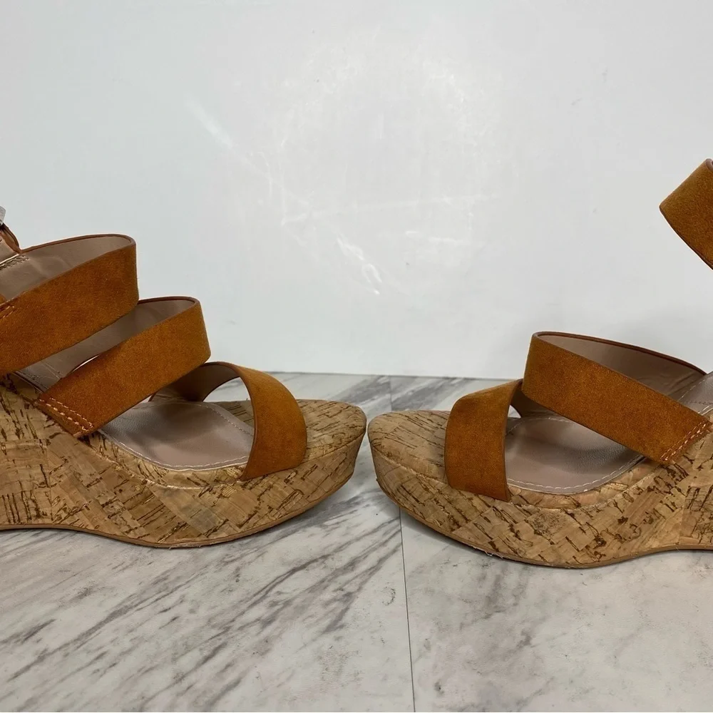 Charles David Cork Wedge Heel Sandal 6M